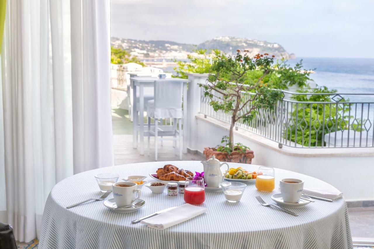 Hotel La Madonnina Casamicciola Terme Eksteriør billede